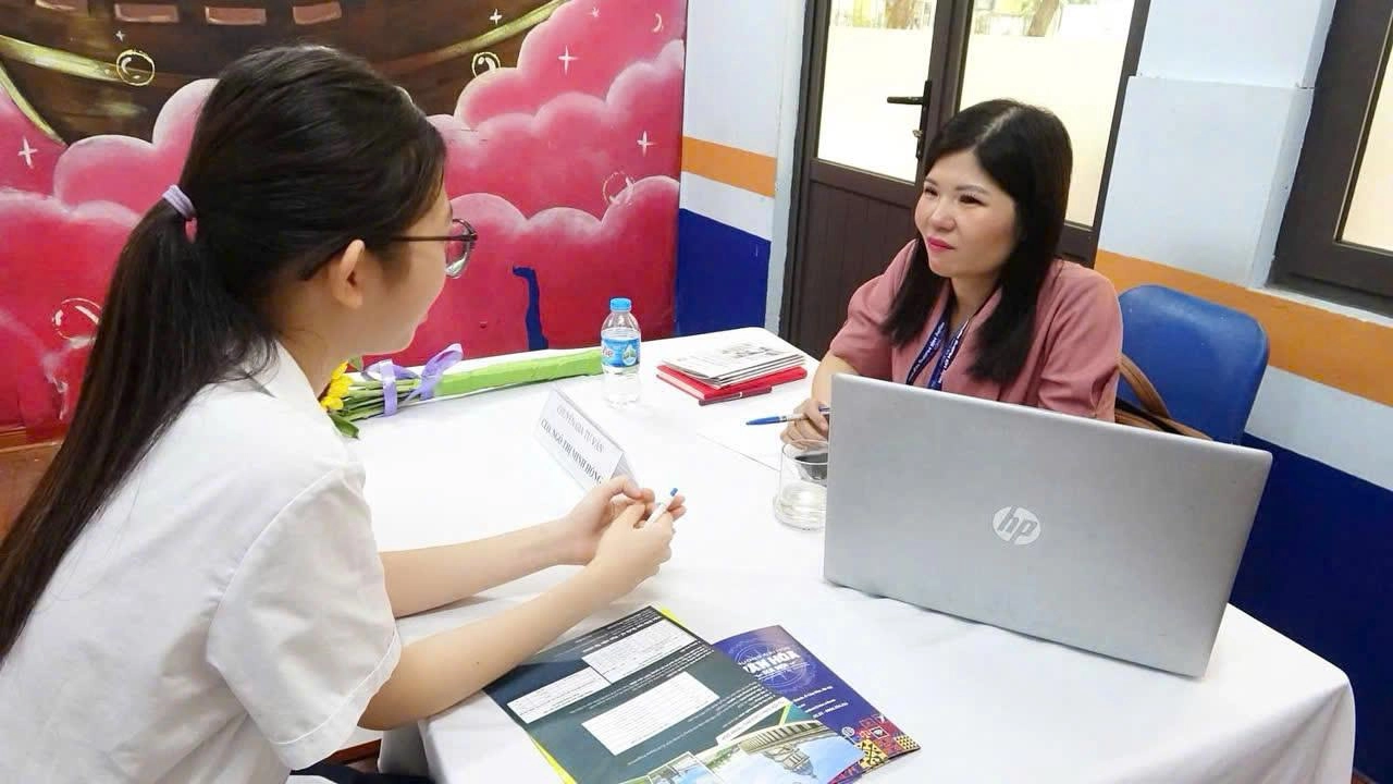 Ths.Ngô Minh Hồng: Học sinh cần phải thật sự hiểu mình trước khi chọn ngành
