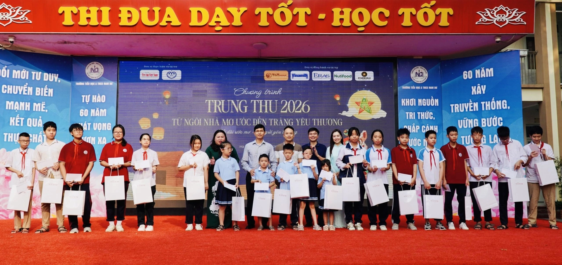 Góp sắc màu cho Trung thu bừng sáng ở Trường Tiểu học - THCS Nam Dư