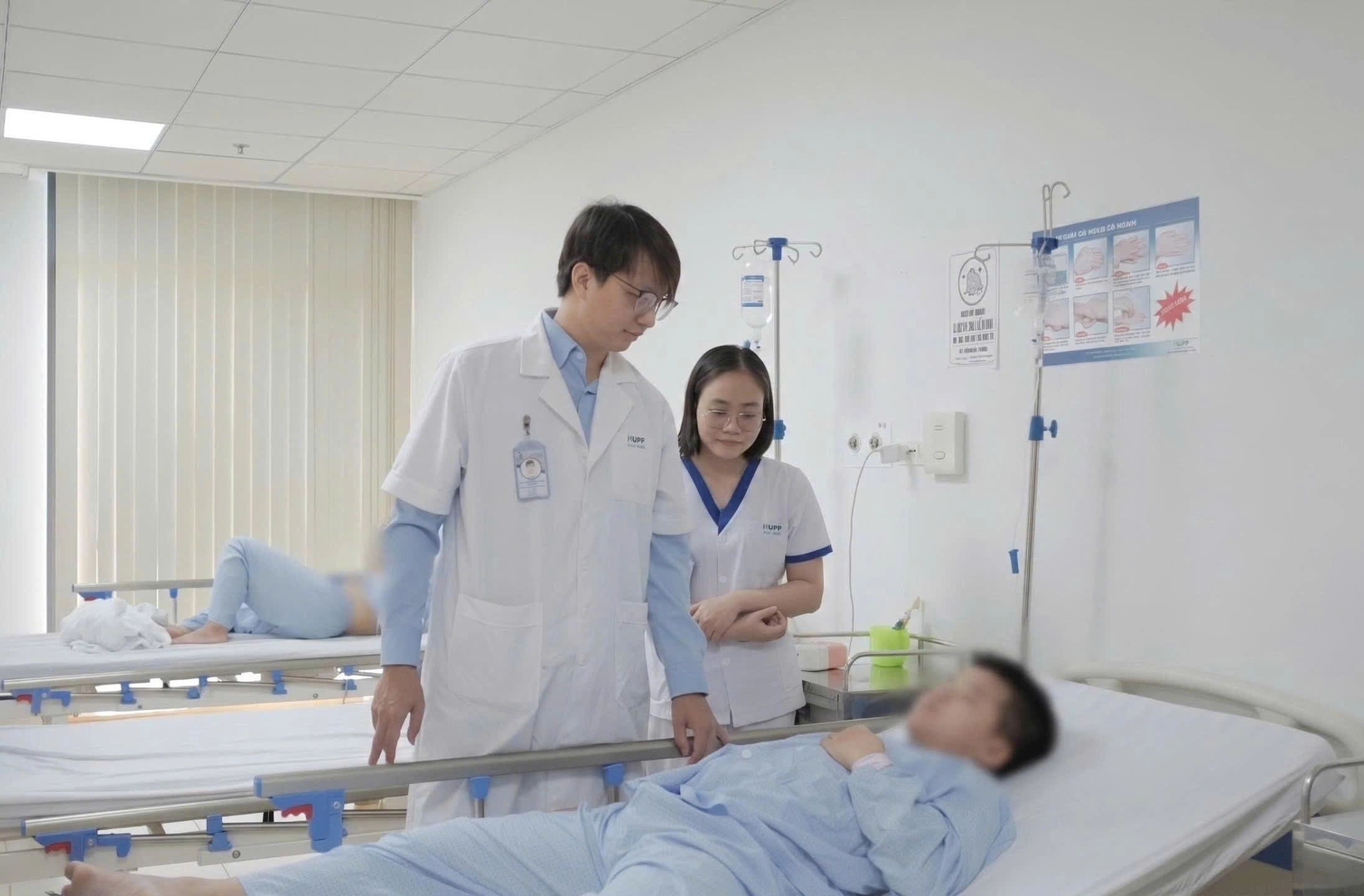 Bé trai 11 tuổi chấn thương vùng kín sau tai nạn xe đạp, bác sĩ cảnh báo gì?