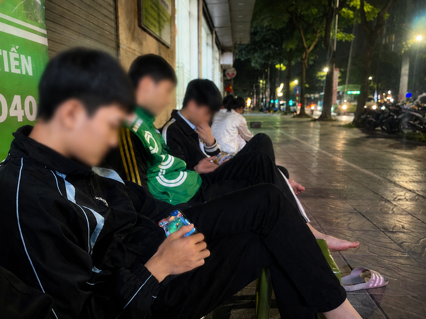 Thức khuya và 'cuộc sống về đêm' của tuổi mới lớn: Cái giá không nhỏ cho sức khỏe