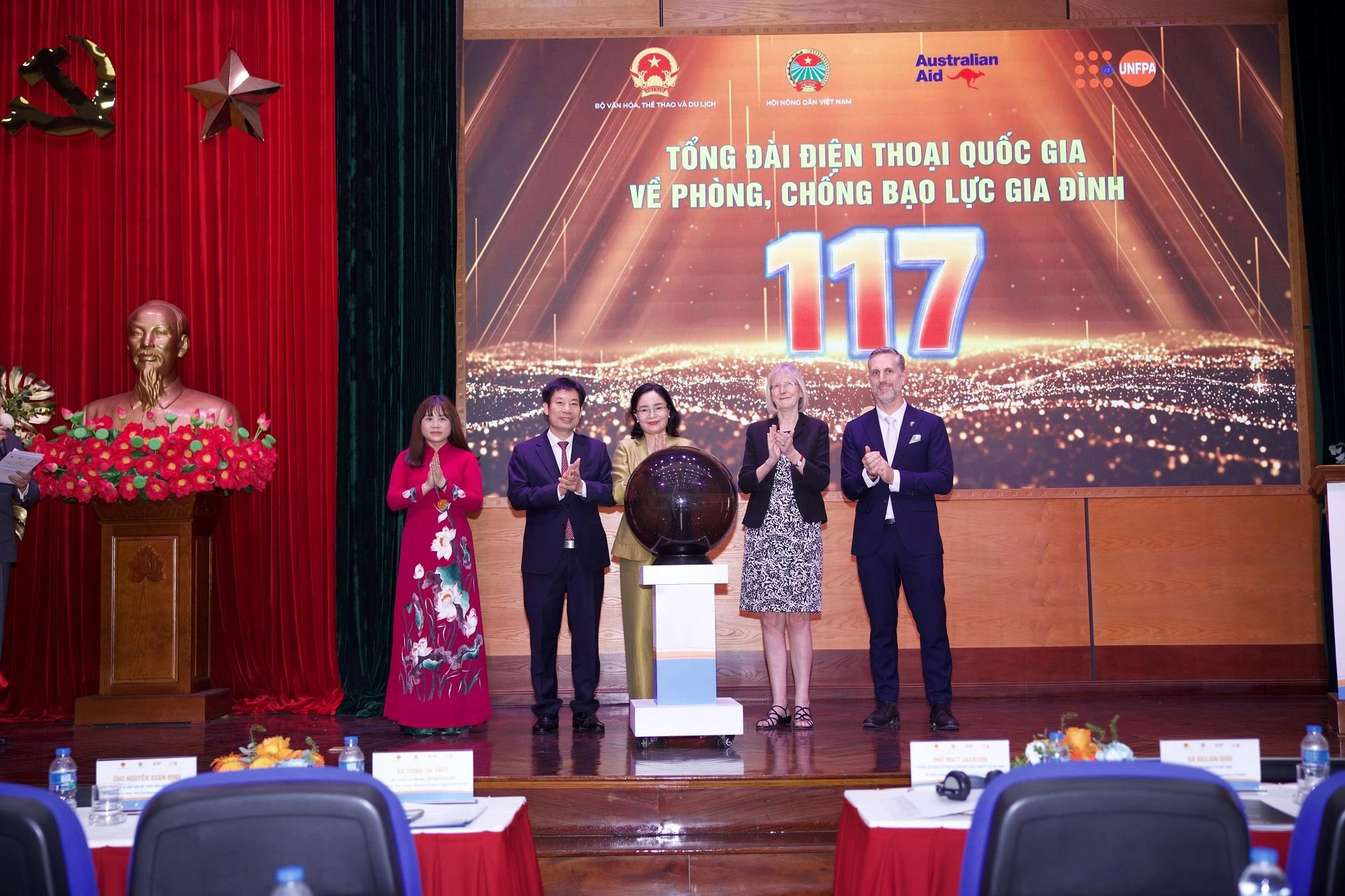 Tổng đài 117: Thêm điểm tựa để trẻ em bị bạo lực được bảo vệ kịp thời