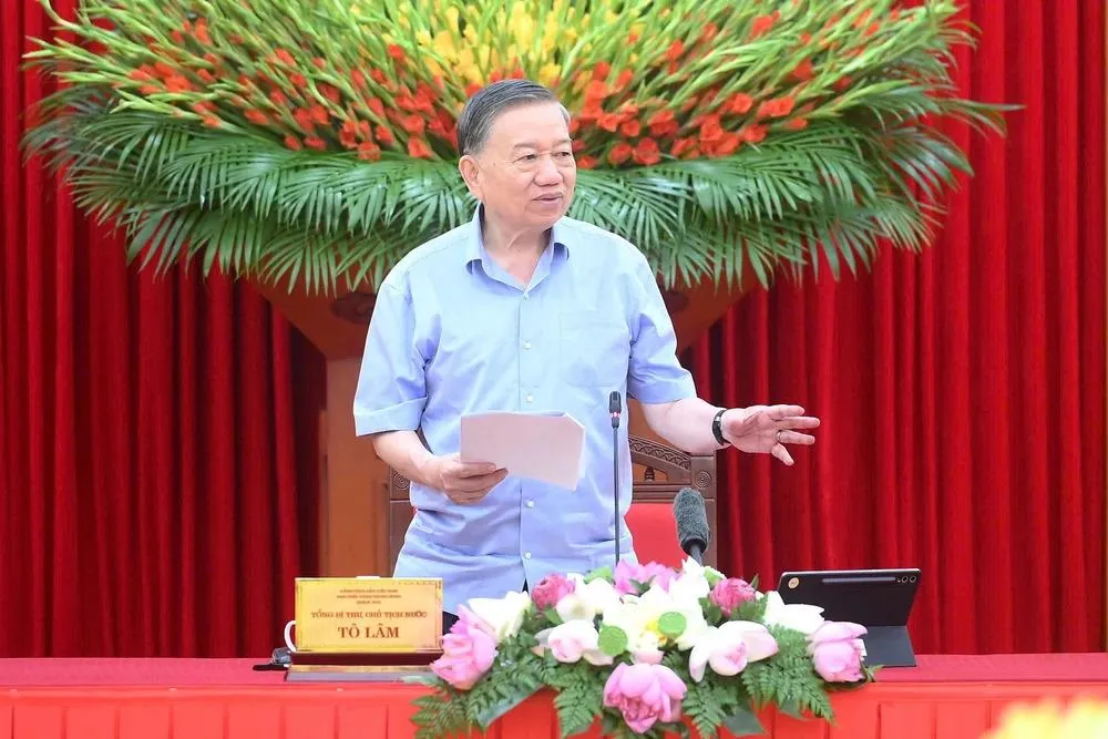 Chuyển mạnh từ “quản lý giáo dục” sang “quản trị phát triển giáo dục”