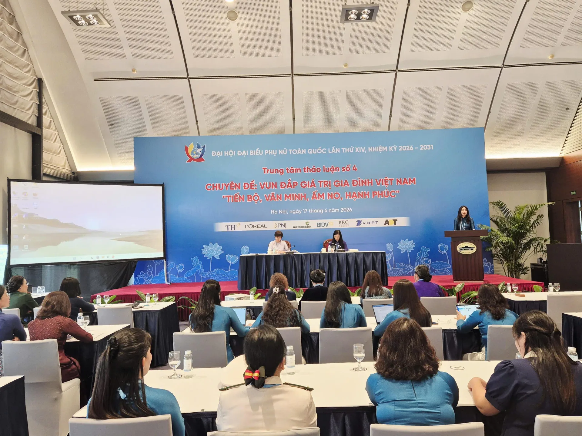Đầu tư cho phụ nữ, trẻ em và gia đình chính là đầu tư cho tương lai dân tộc