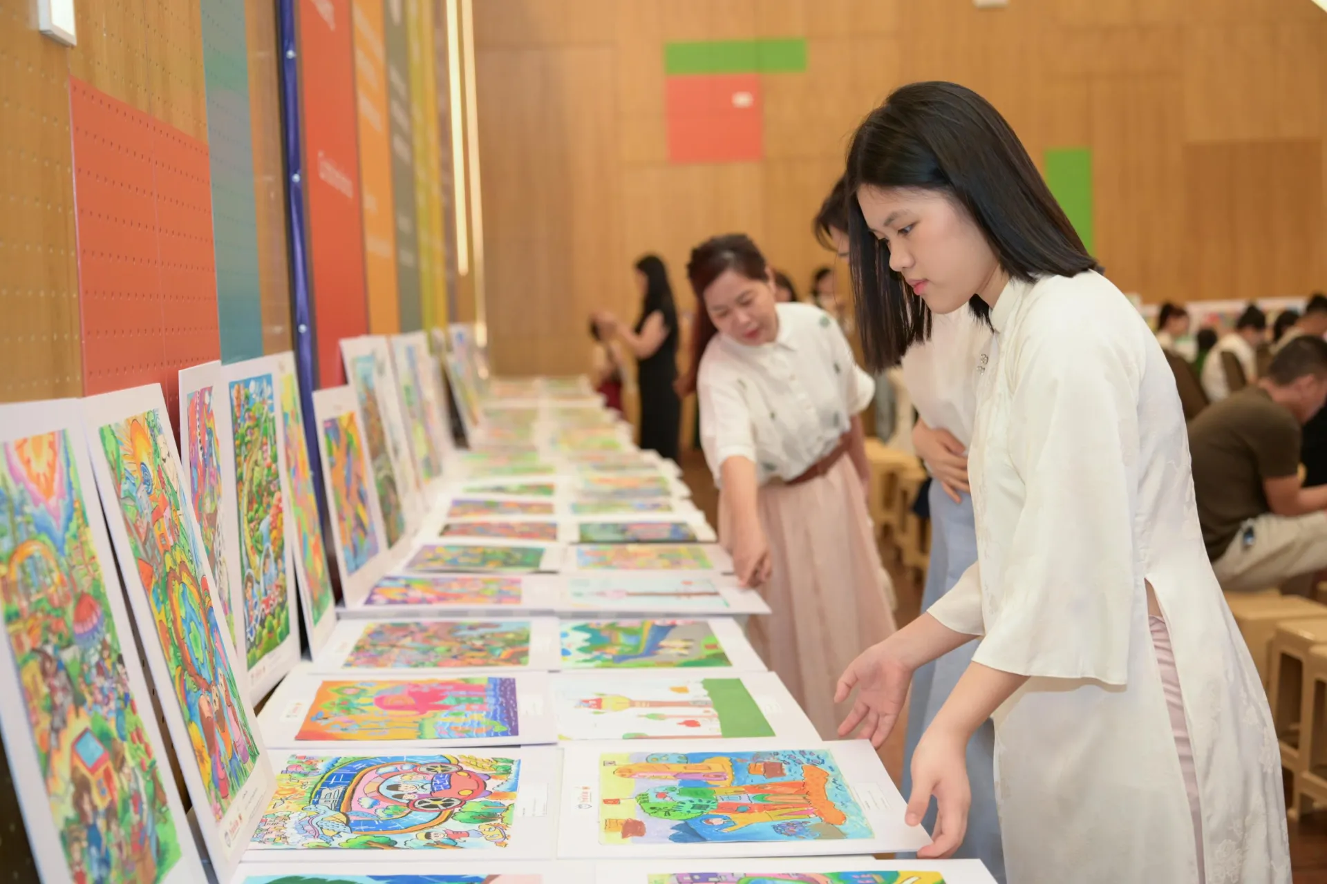 Những khoảnh khắc ấn tượng tại Gala trao giải “Ngôi nhà mơ ước” 2026 và phát động Cuộc thi viết và bình chọn “Trường học hạnh phúc” lần thứ II