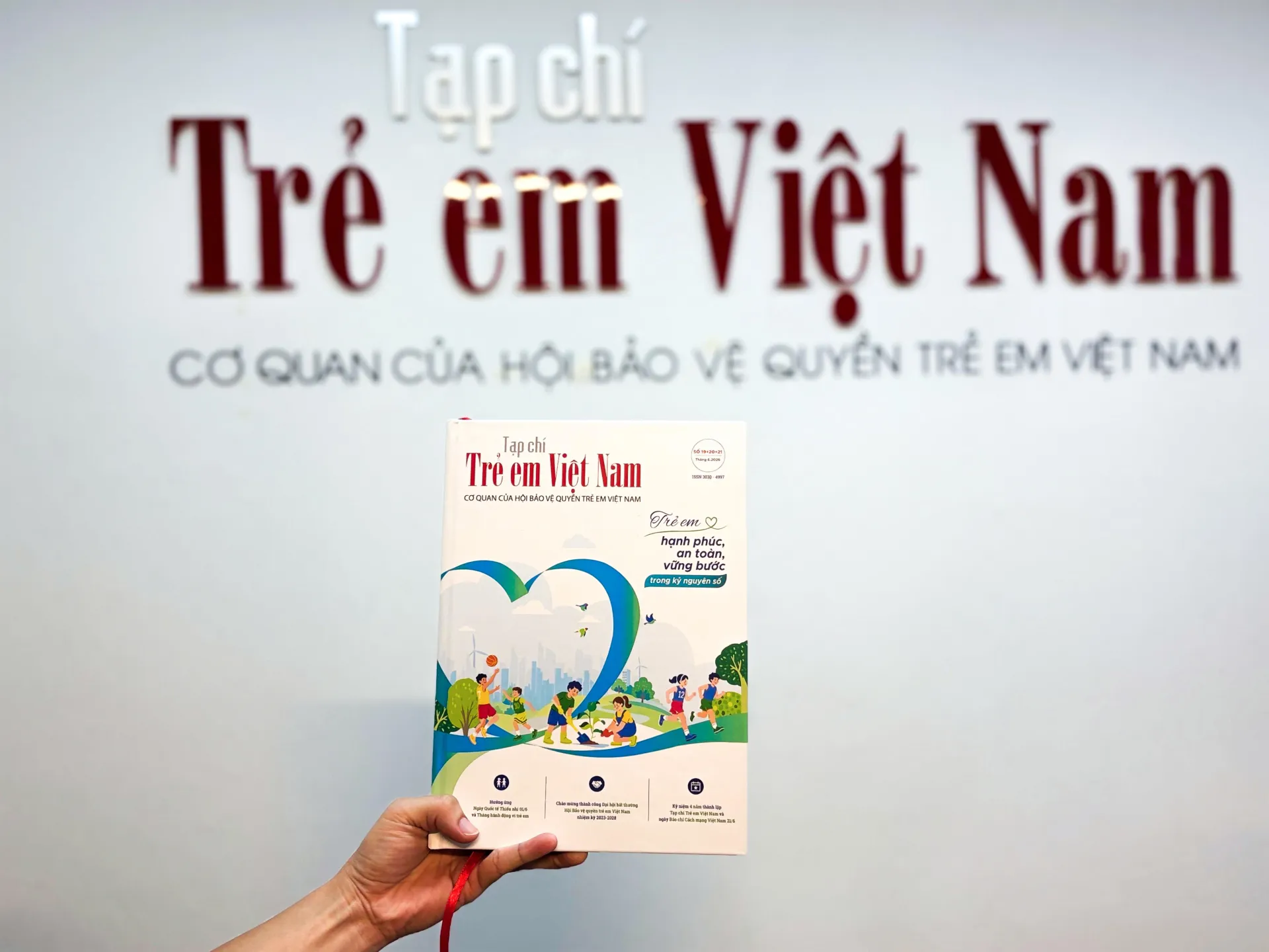 Tạp chí Trẻ em Việt Nam ra mắt số đặc biệt: “Trẻ em hạnh phúc, an toàn, vững bước trong kỷ nguyên số”