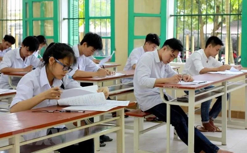 Bài 1: Áp lực thành tích nhìn từ những bất thường của mùa thi: Chuyên gia nói gì?