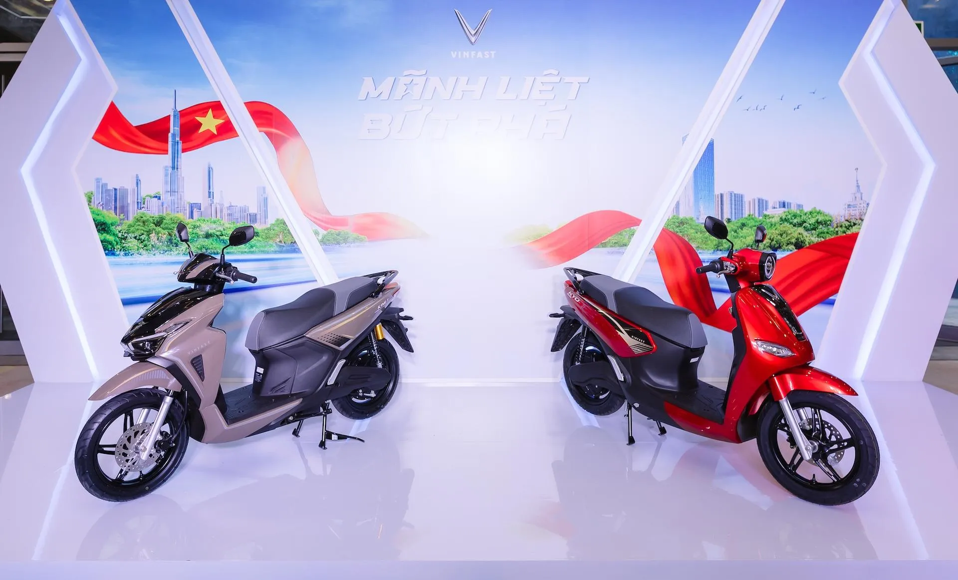 VinFast ra mắt xe máy điện Kinet và Kyo - Nâng tầm trải nghiệm di chuyển xanh