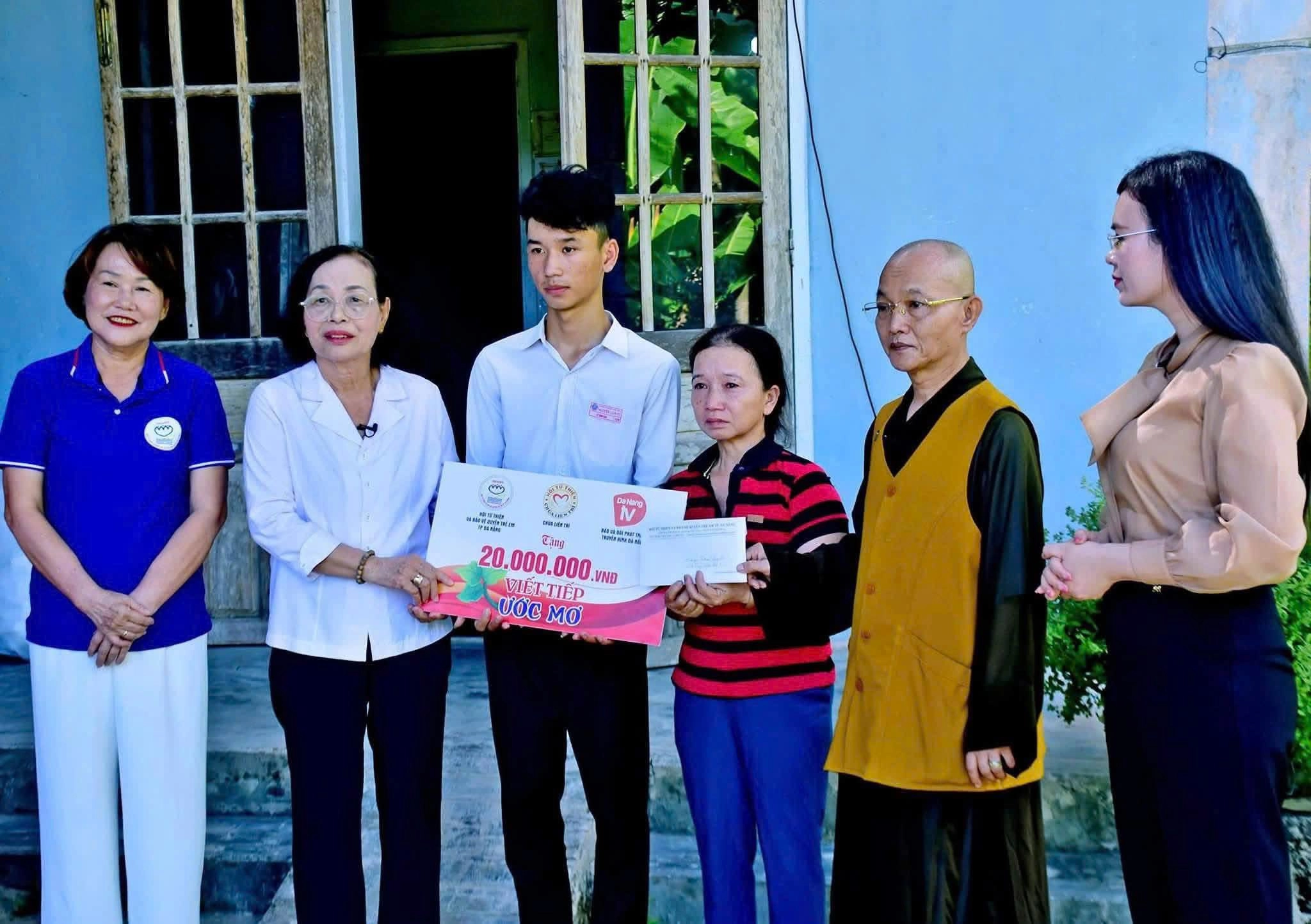 Tiếp sức những ước mơ và sẻ chia yêu thương đối với hoàn cảnh khó khăn tại Đà Nẵng