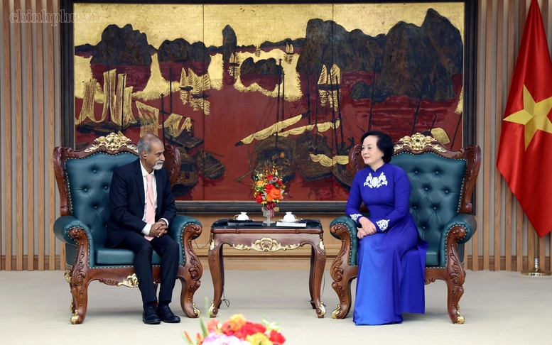Việt Nam - UNICEF tăng cường hợp tác bảo vệ trẻ em trước thách thức AI và môi trường số