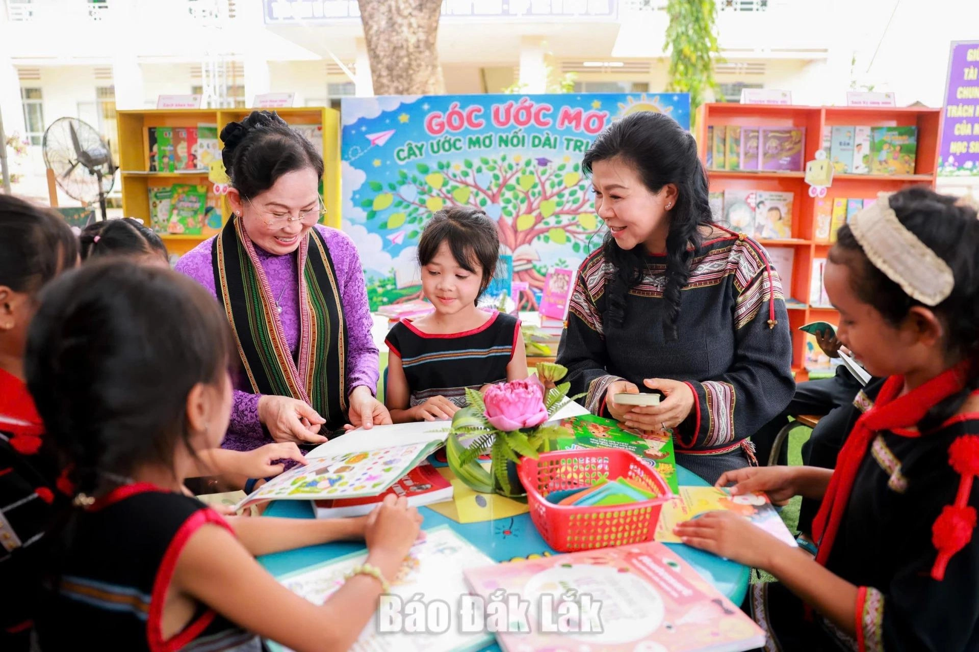 anh_bua_an_hoc_duong_21_20261013151608_4_11zon