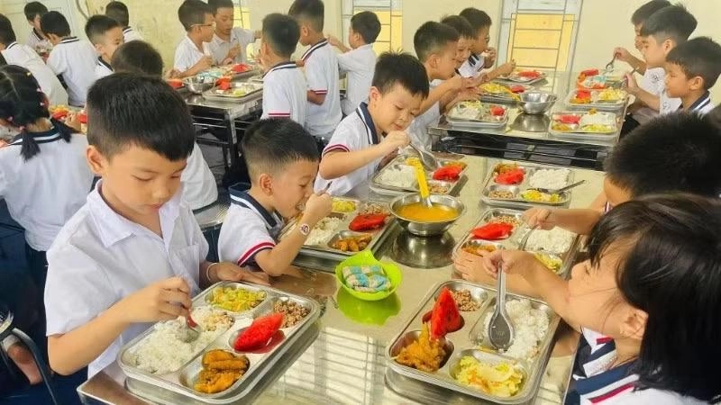 Hà Nội quy định tiền ăn trưa trường chất lượng cao tối đa 50.000 đồng/ngày