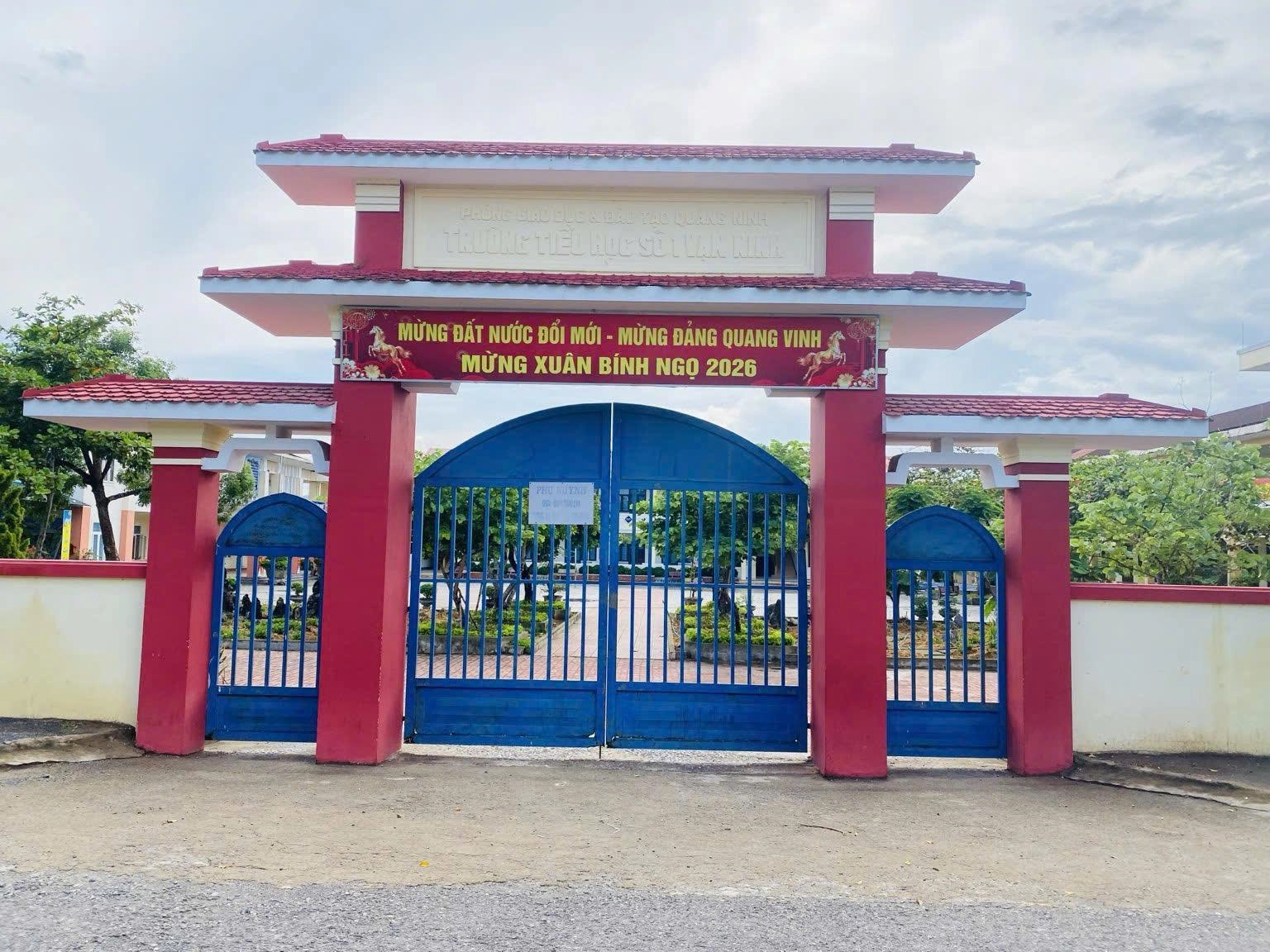 Trường Tiểu học Vạn Ninh
