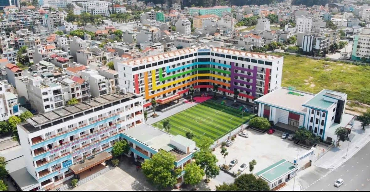 Trường Tiểu học, THCS và THPT Lê Thánh Tông