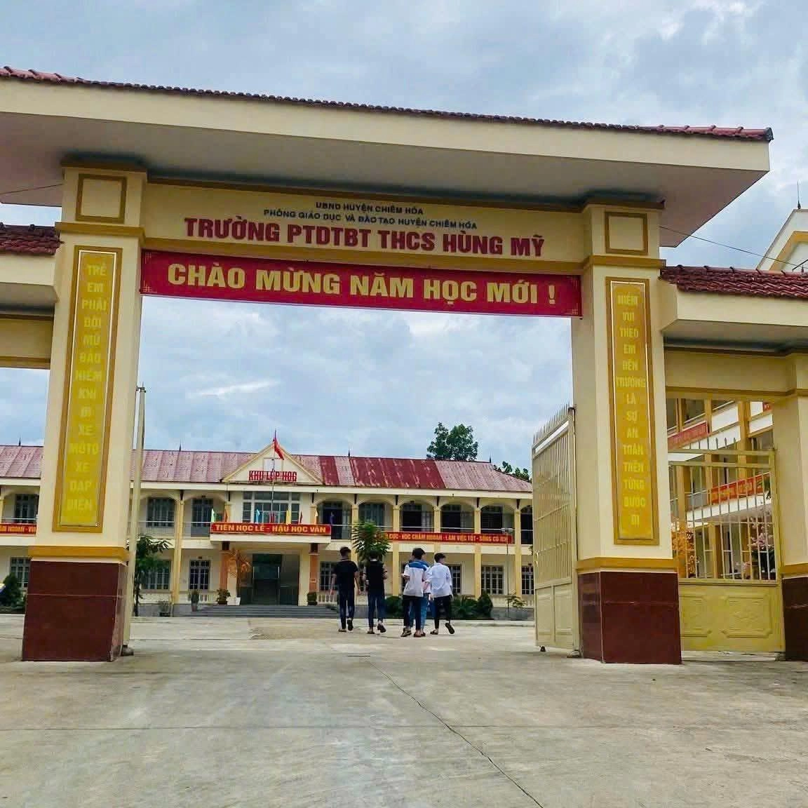 Trường phổ thông dân tộc bán trú trung học cơ sở Hùng Mỹ