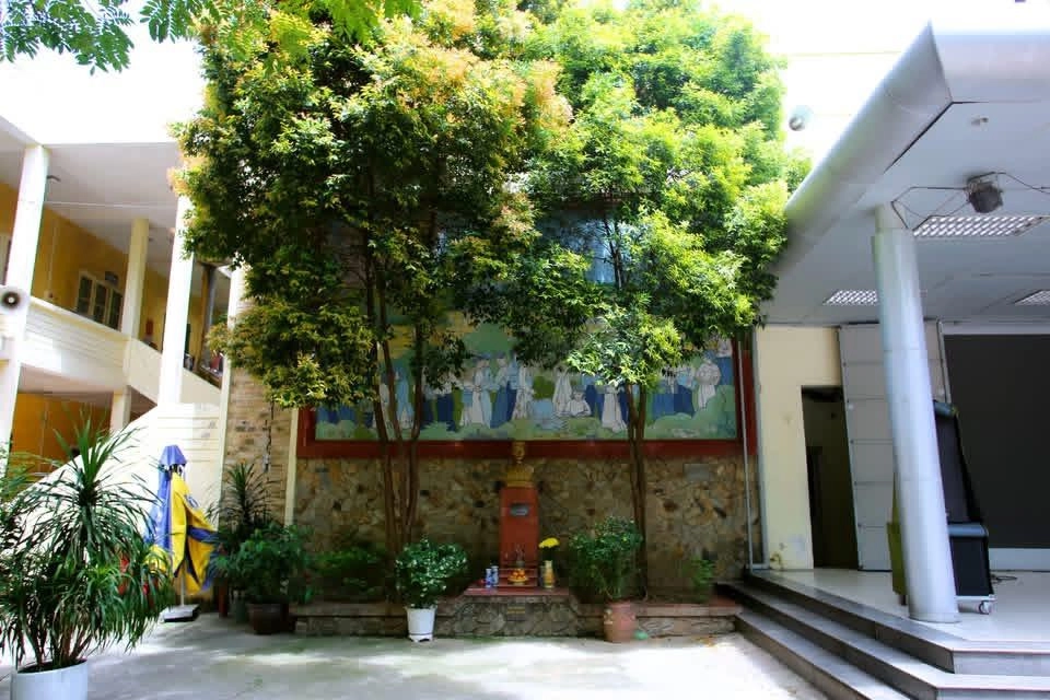 Trường Trung học phổ thông Phạm Hồng Thái