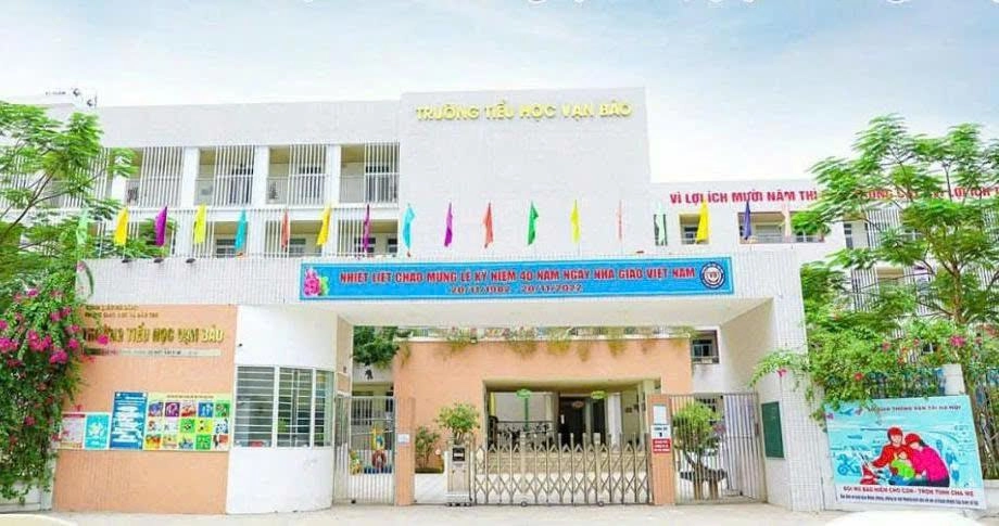 Trường Tiểu học Vạn Bảo