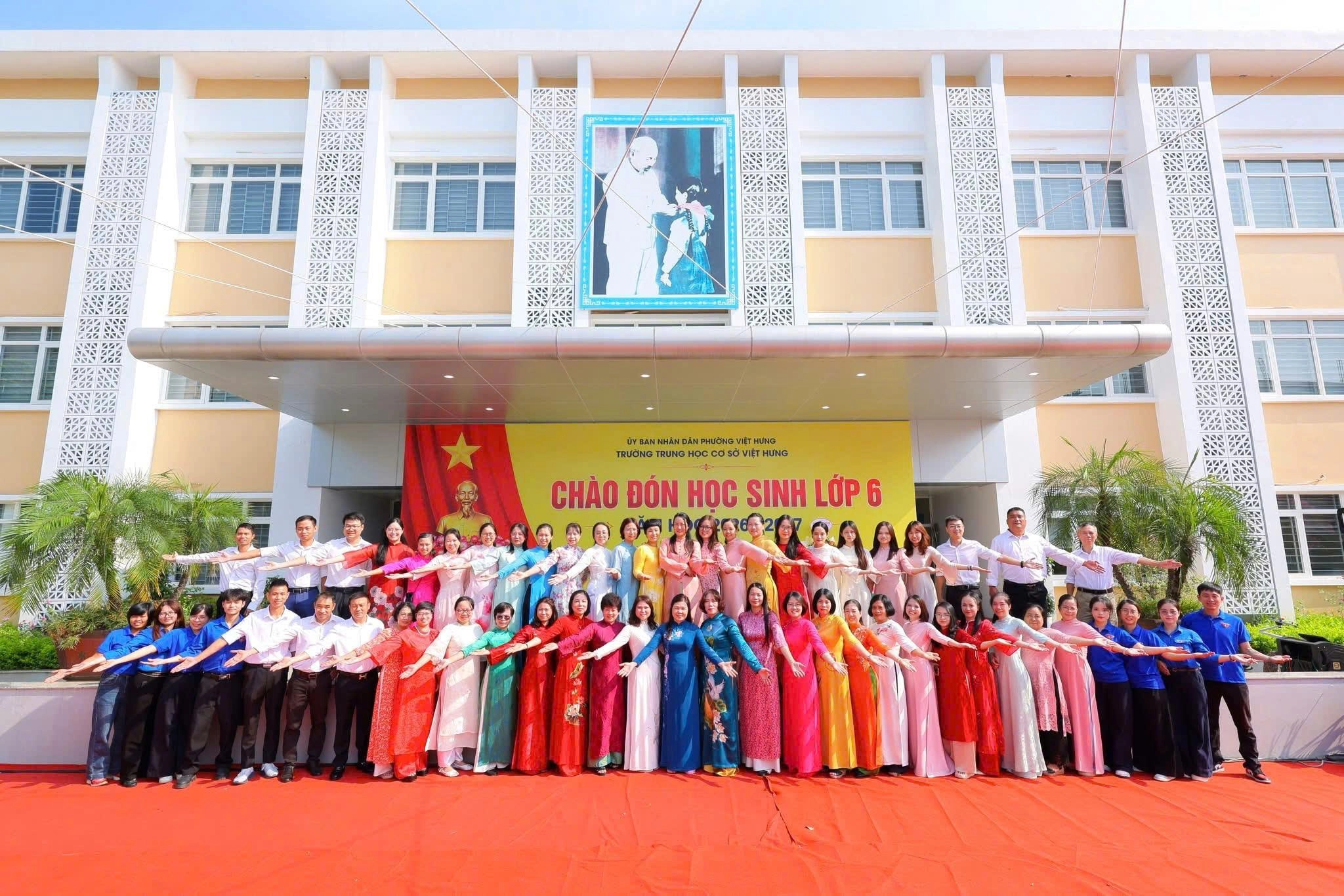 Trường THCS Việt Hưng | Bình chọn Trường học Hạnh phúc 2026