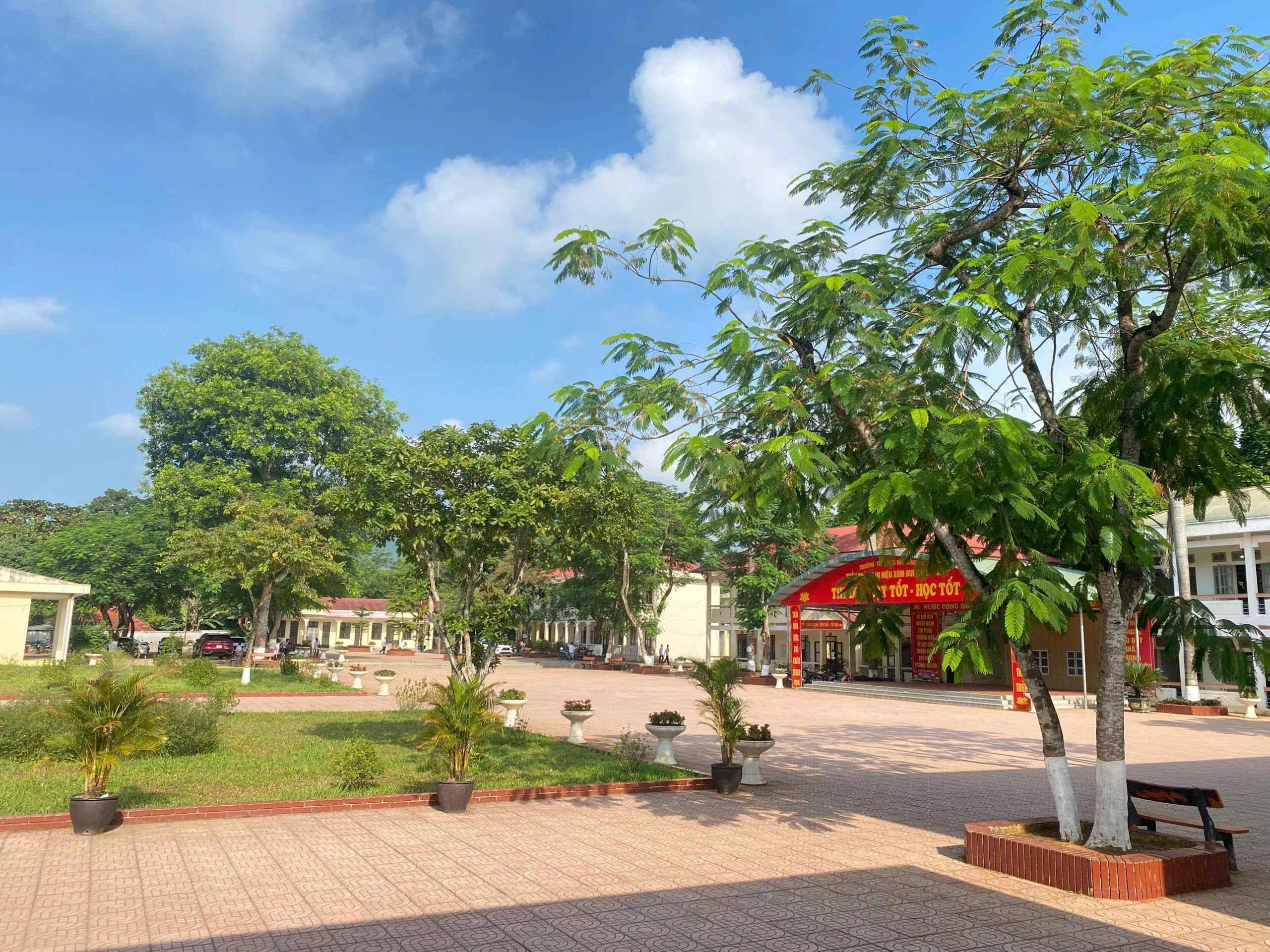 Trường Tiểu học Nhân Nghĩa