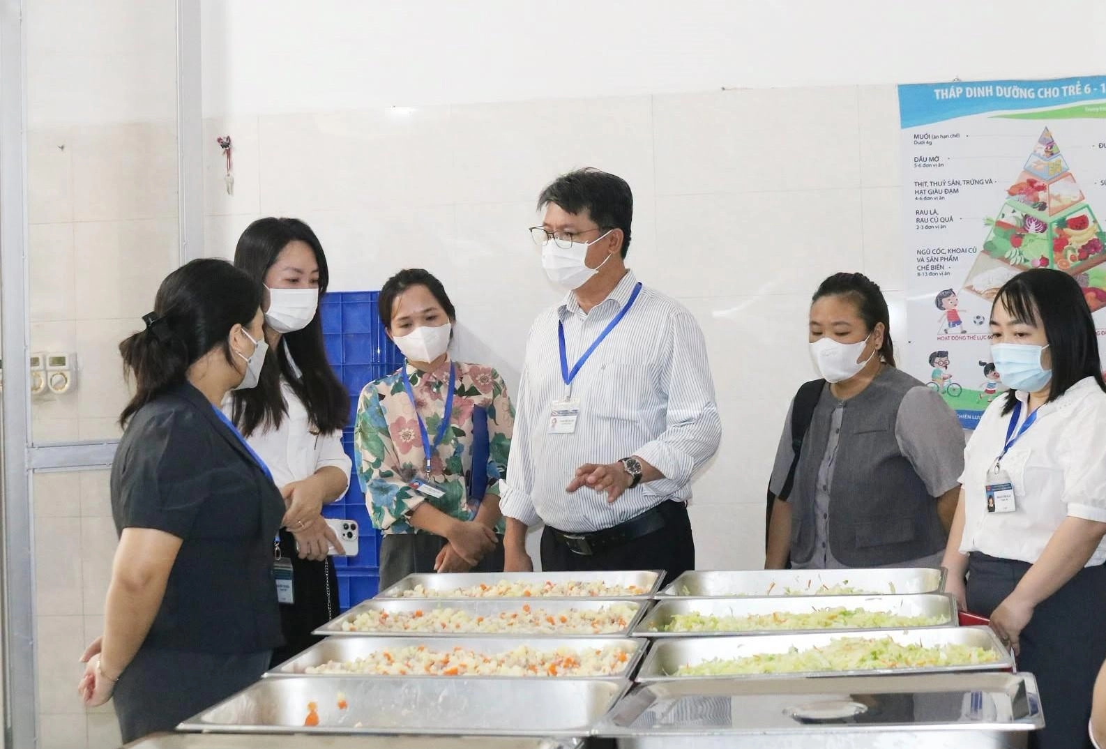 Bữa ăn bán trú: Bộ GD&ĐT yêu cầu quản trị an toàn và chất lượng toàn bộ chuỗi bữa ăn