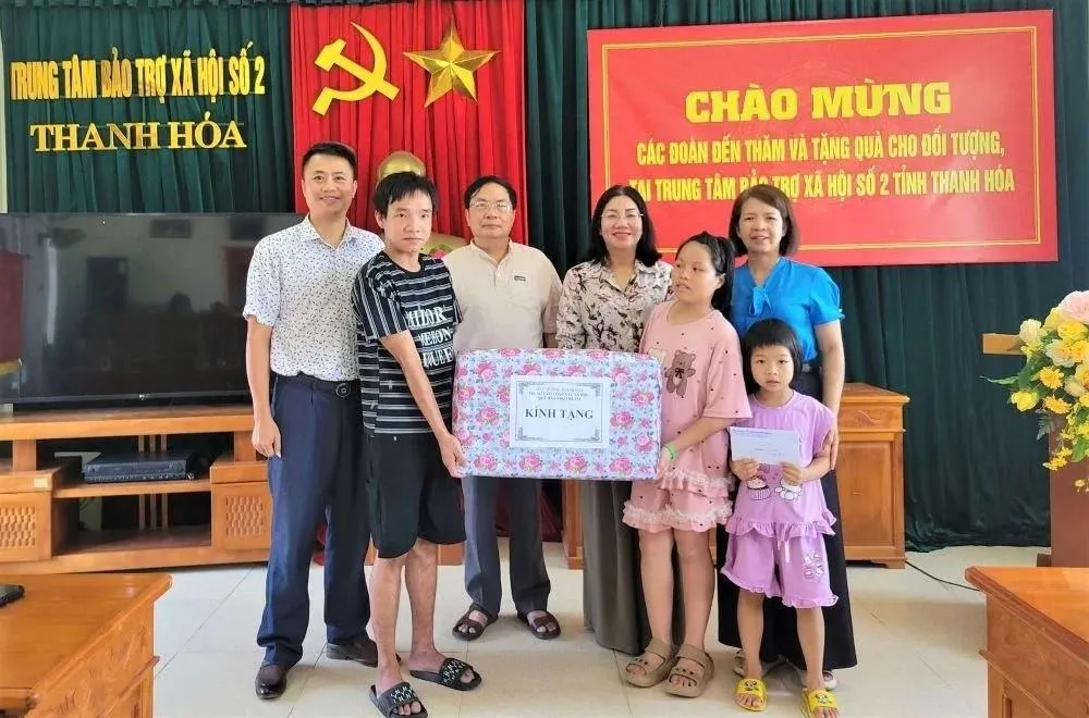 Chung tay chăm lo cho trẻ em có hoàn cảnh đặc biệt tại Thanh Hóa