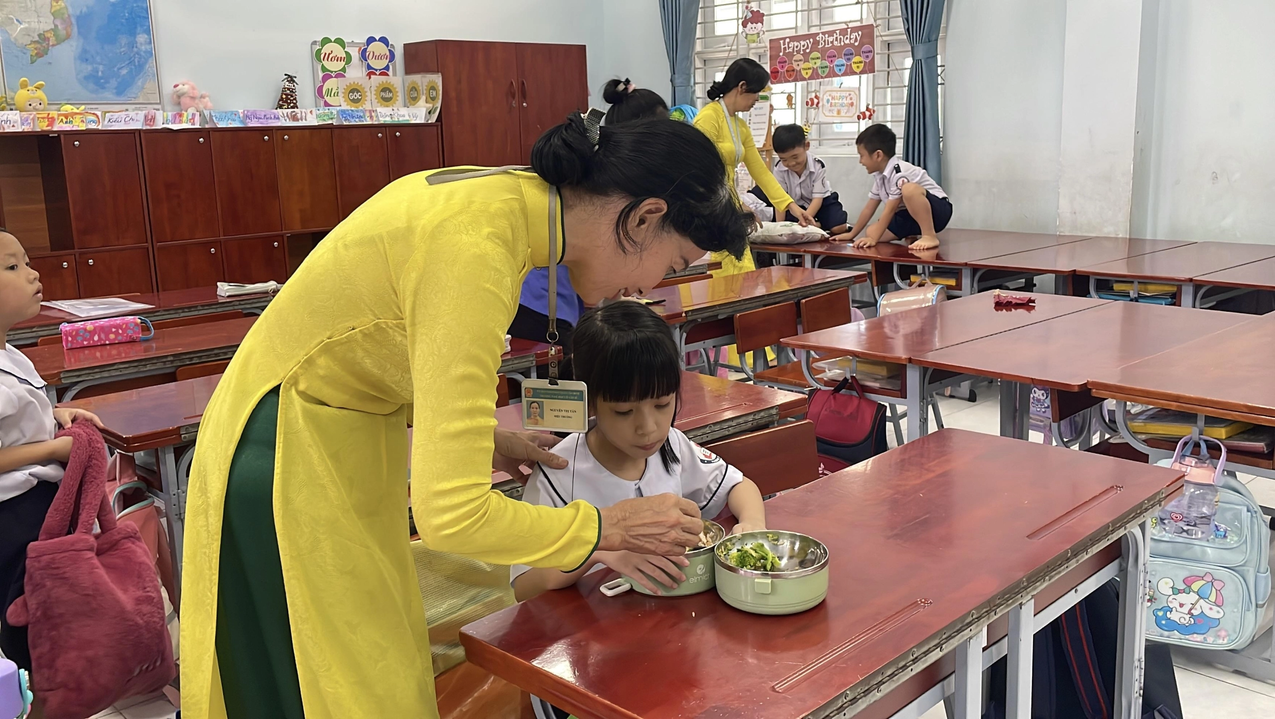 Nhiều trường TP. HCM hoãn bán trú, có trường linh động “gỡ khó” cho phụ huynh