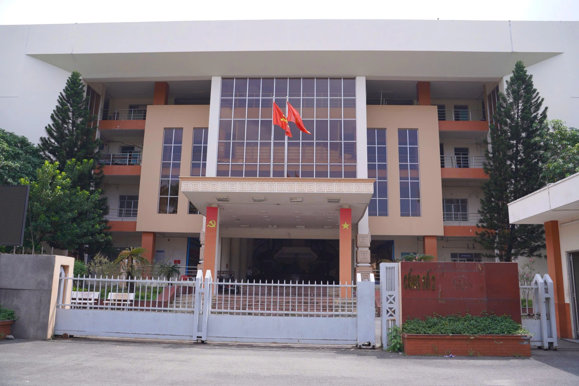 TP.HCM “hô biến” trụ sở dôi dư thành trường học sạch đẹp
