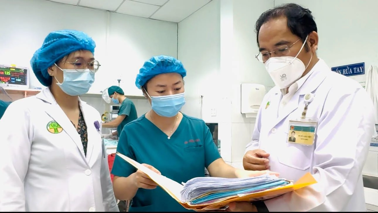 Cứu sống bé trai phù não do virus Herpes