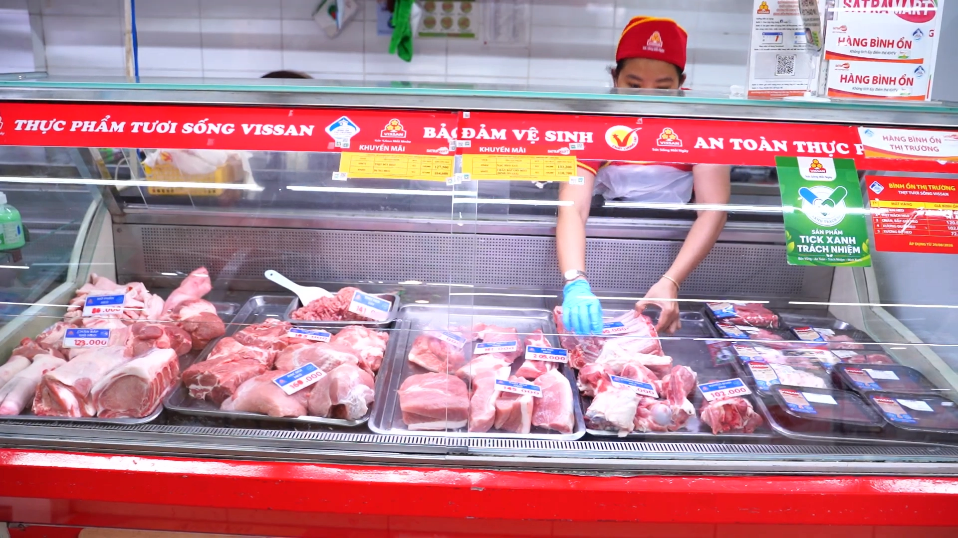“Tick xanh trách nhiệm” và cuộc chơi mới của thực phẩm học đường