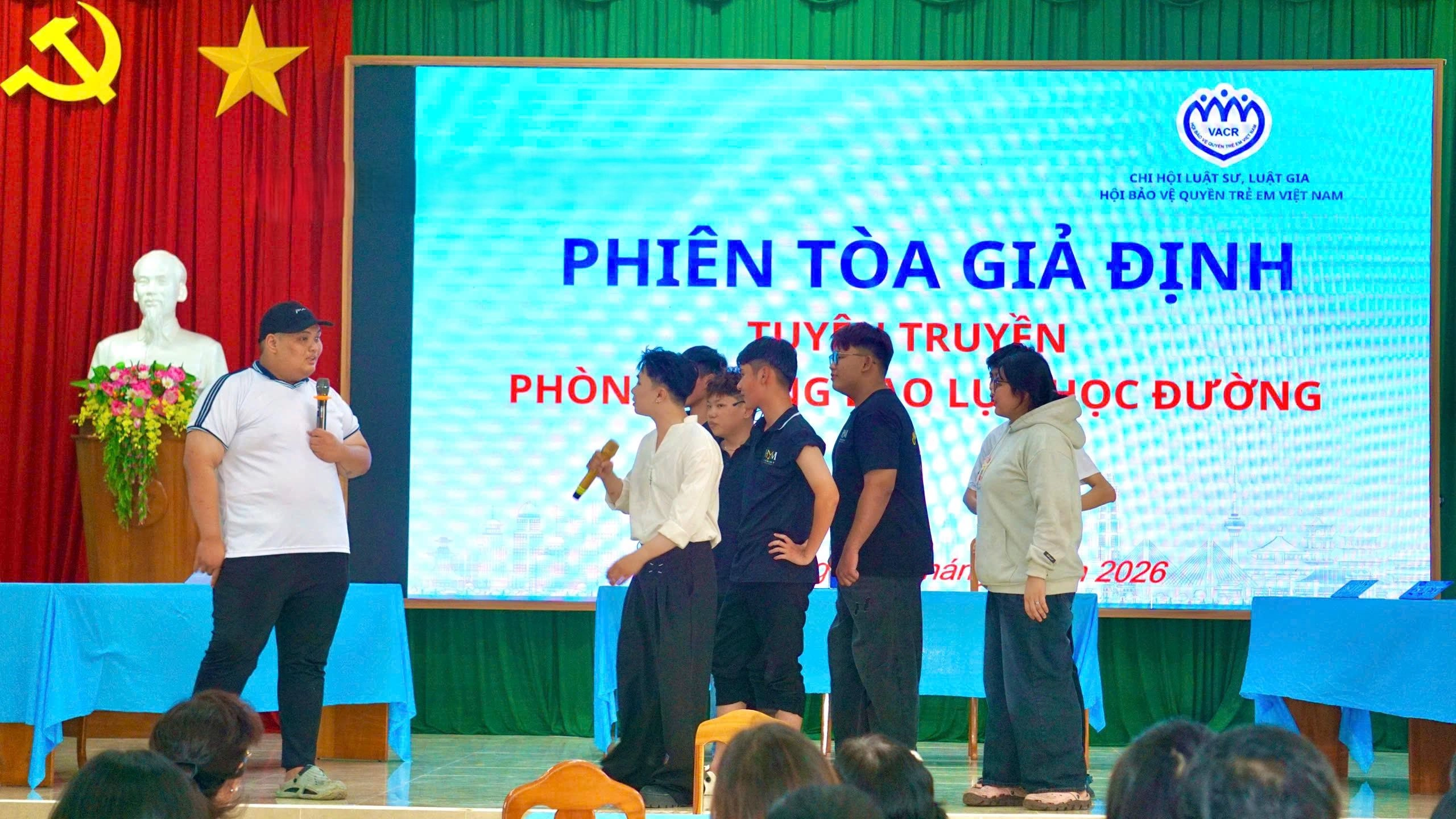 Bạo lực học đường có dấu hiệu vi phạm pháp luật, nhà trường phải làm gì?