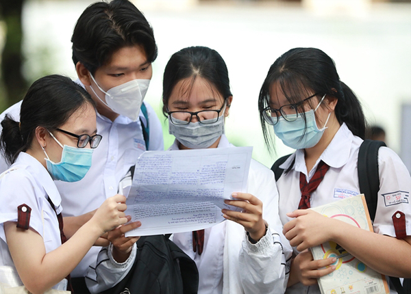 F0 gia tăng, kế hoạch học tập của các trường ĐH bị ảnh hưởng.