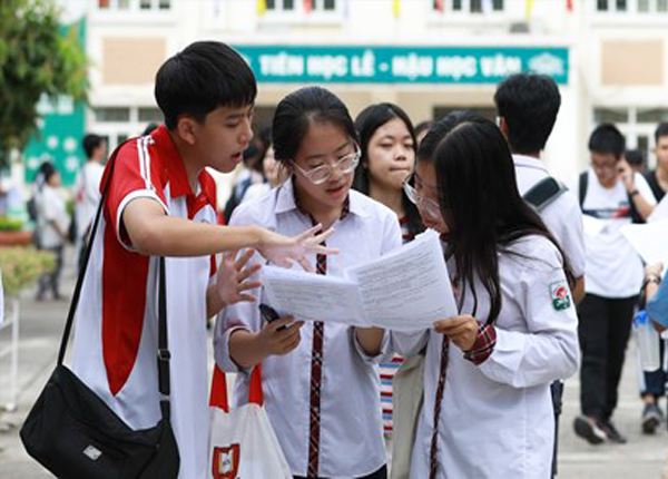 Sắp tới dự kiến thay đổi chương trình lớp 10 ra sao?