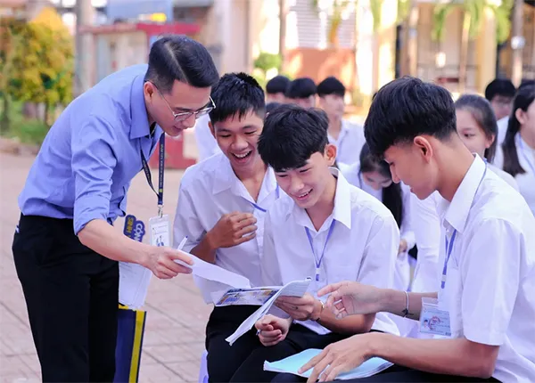 Tuyển sinh Đại học 2026: Nhiều trường tiếp tục sử dụng tổ hợp A01 trong xét tuyển