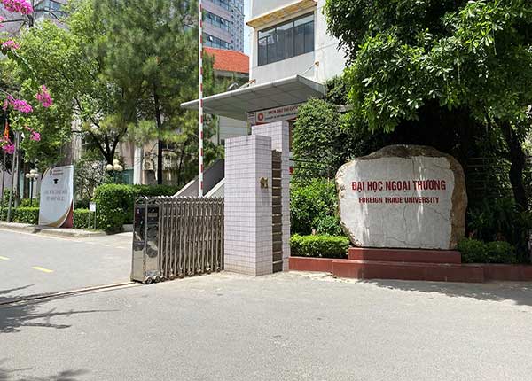 Học phí các trường khối kinh tế thế nào, điểm chuẩn năm 2022 sẽ biến động ra sao?