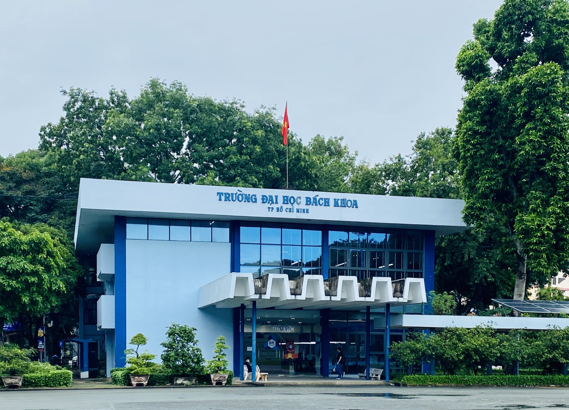 Điểm chuẩn các ngành của trường ĐH Bách Khoa TP. Hồ Chí Minh năm 2022: tăng hay giảm?