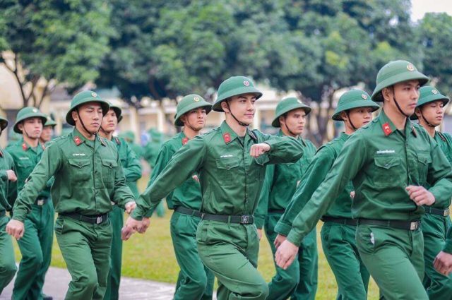 Nộp giấy xin tạm hoãn quân sự: Bộ GD&ĐT đề nghị khẩn với Bộ Quốc phòng