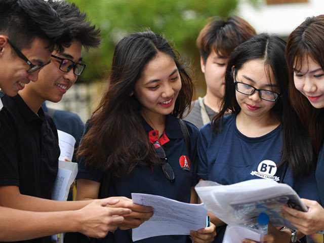 Hàng loạt trường đại học công bố điểm chuẩn đại học 2022