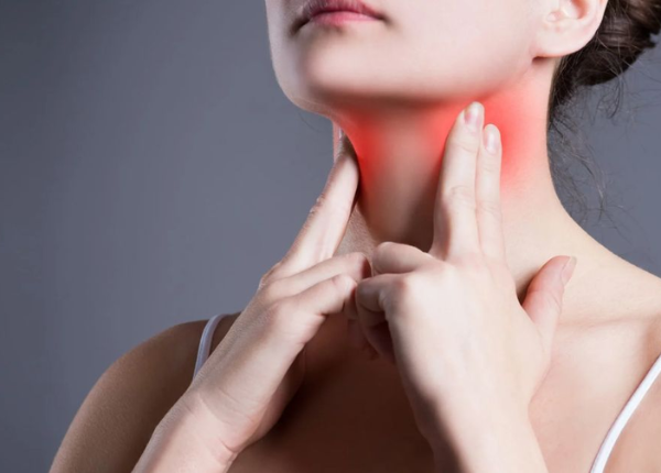 Chữa bệnh viêm họng mạn tính bằng Đông y: Giải pháp an toàn, hiệu quả