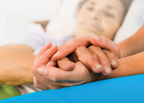 Những điều cần biết về phục hồi chức năng ung thư – Nâng cao chất lượng sống cho bệnh nhân