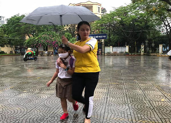 Học phí tăng gấp đôi, liệu tôi có nuôi nổi con tôi ăn học