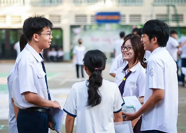 Điểm sàn khối ngành Sức khỏe ở mức cao, thí sinh cần cân nhắc khi chọn trường đặt nguyện vọng xét tuyển