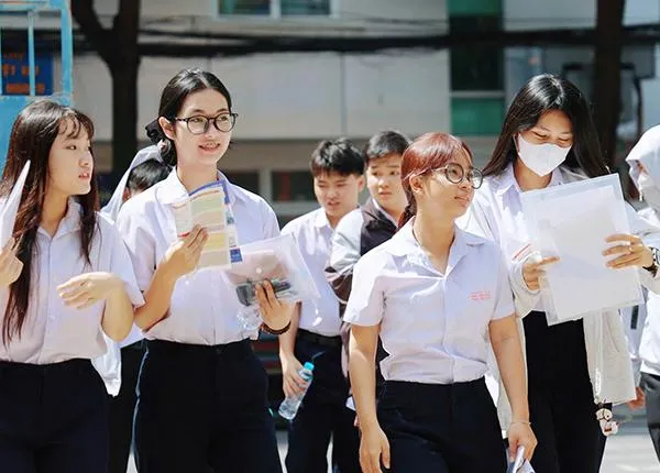 Điểm chuẩn đại học năm 2026 được dự báo giảm tới 2 điểm ở nhiều ngành
