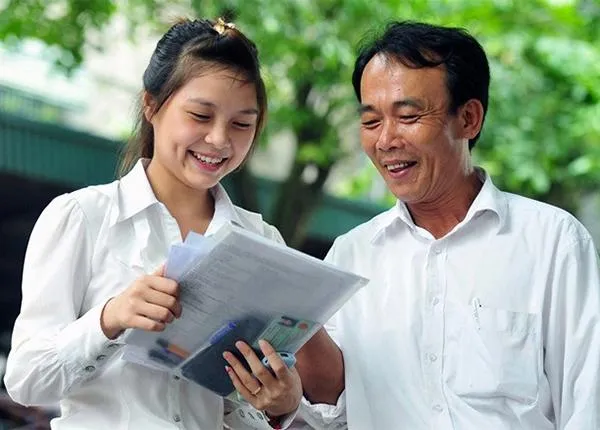 Thí sinh cần chuẩn bị gì sau khi điểm chuẩn xét tuyển đại học công bố?