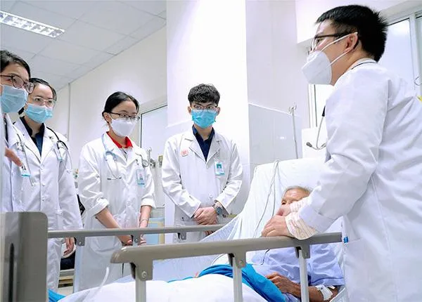 Sinh viên học đại học nhóm ngành sức khỏe cần chuẩn bị gì ngay từ giảng đường?