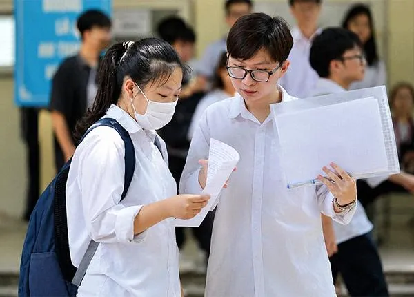 Đối tượng nào được rút ngắn lộ trình và tốt nghiệp đại học sau 2 năm?
