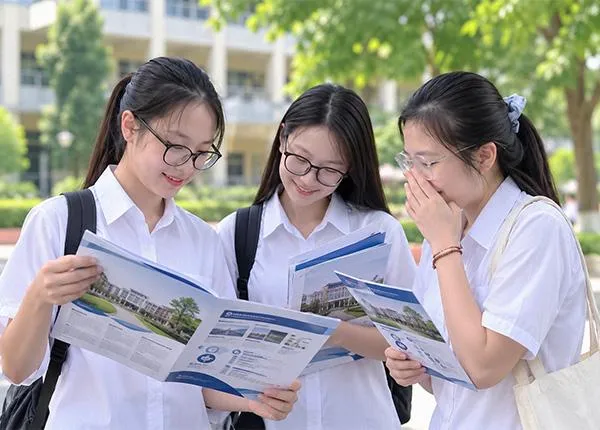 Vì sao môi trường học tập là yếu tố thí sinh cần cân nhắc khi chọn trường?