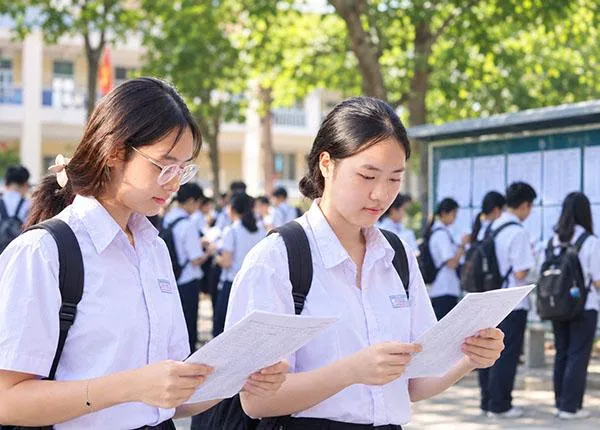 Từ kết quả thi tốt nghiệp THPT 2026, học sinh cần lưu ý gì khi chọn ngành?