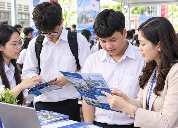 Sinh viên cần làm gì để chuẩn bị tốt cho nghề nghiệp tương lai?