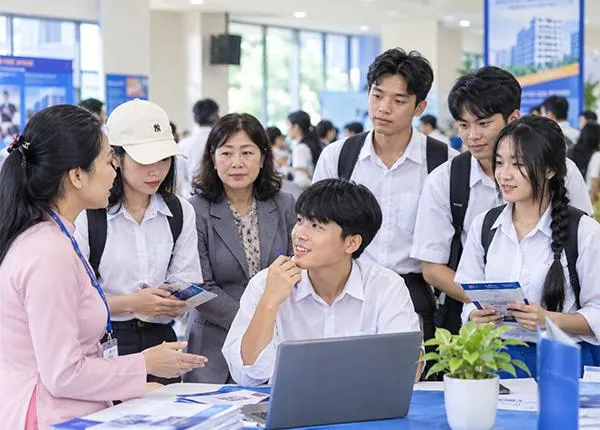 Hàng loạt ngành đại học đổi tên trước mùa tuyển sinh năm 2027 thí sinh cần biết gì?