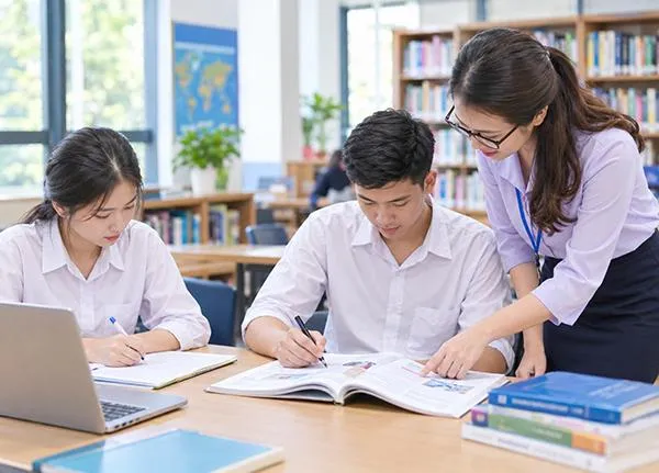 Sinh viên cần làm gì để hình thành thói quen tự học ngoại ngữ hiệu quả?