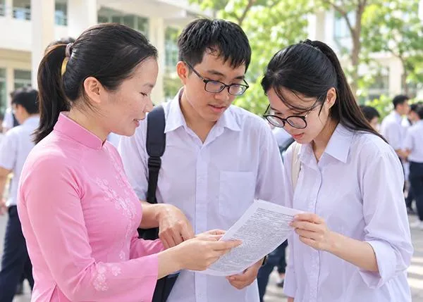 Chọn ngành đại học nên ưu tiên sở thích hay nhu cầu nhân lực?